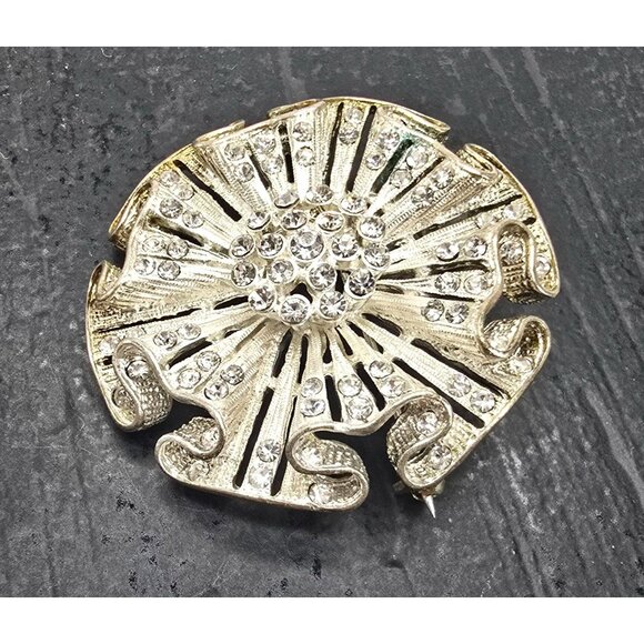 Vintage Rhinestone Circle Brooch Gold and Silver Tone Floral Design JJ3807 - Picture 2 of 7